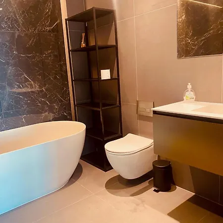 Trendy Shoreditch 3 Bed 2 Bath Penthouse With Terrace & Park View